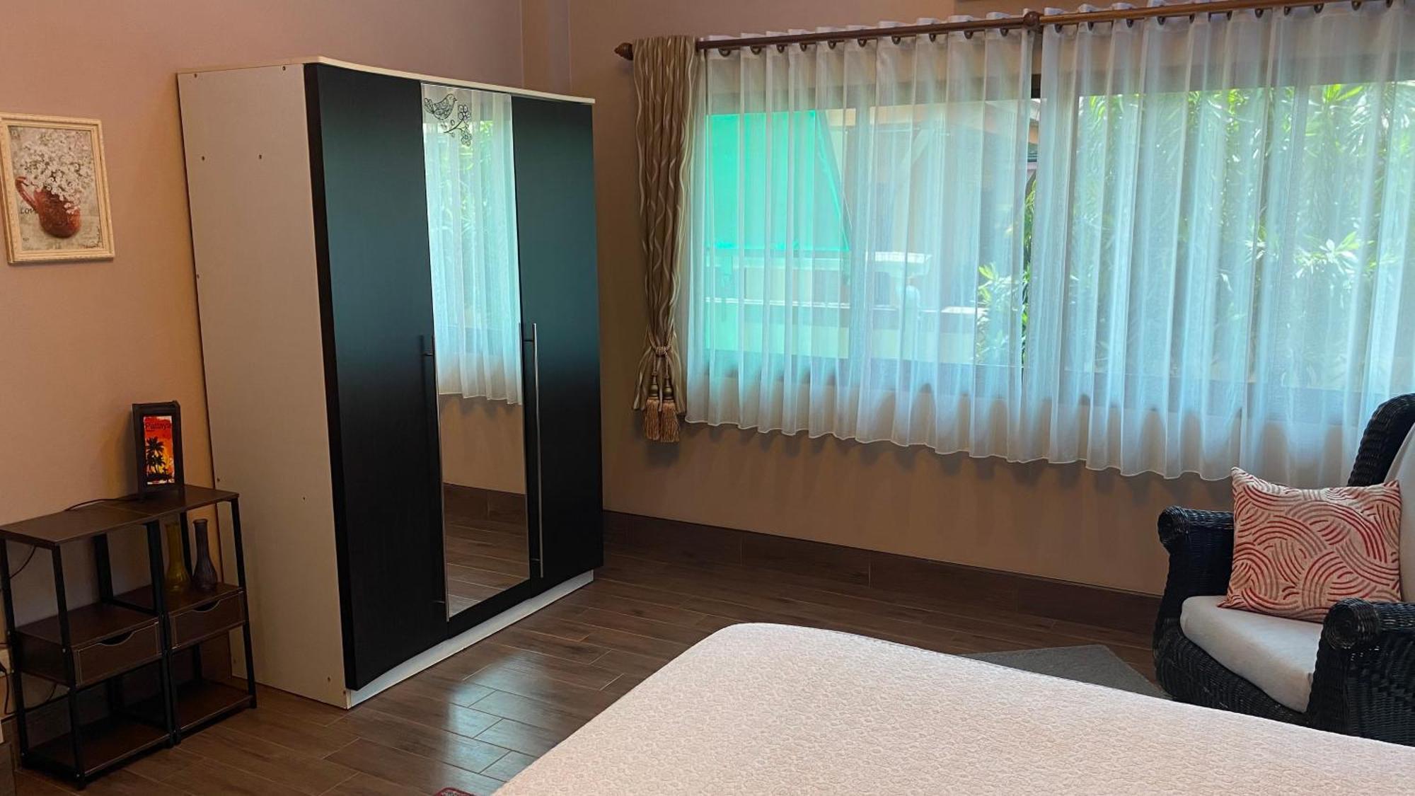 Big Comfortable Villa Na Chom Thian Exterior photo