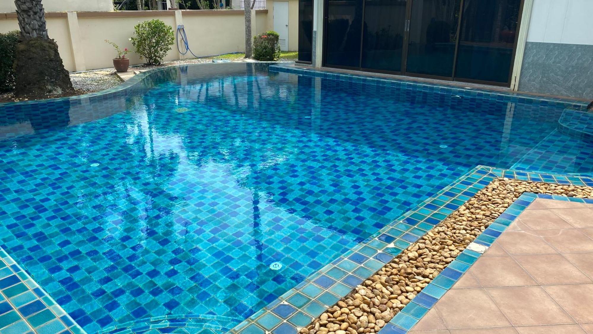 Big Comfortable Villa Na Chom Thian Exterior photo